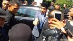 Begini Reaksi Warga Saat Bertemu Jokowi di Surabaya