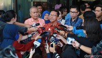 Kini Kemenkum HAM terus berusaha menghilangkan hal-hal di dalam rutan yang tidak sesuai aturan.