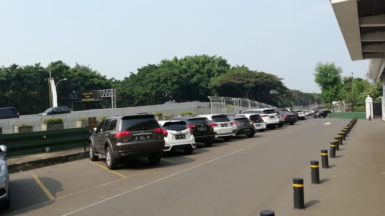 Parkiran di UPH (Foto: Rizki Pratama) Parkiran di UPH (Foto: Rizki Pratama)