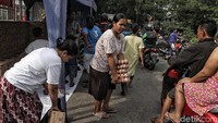 Pasar murah ini digelar salah satunya untuk meningkatkan gizi anak-anak.