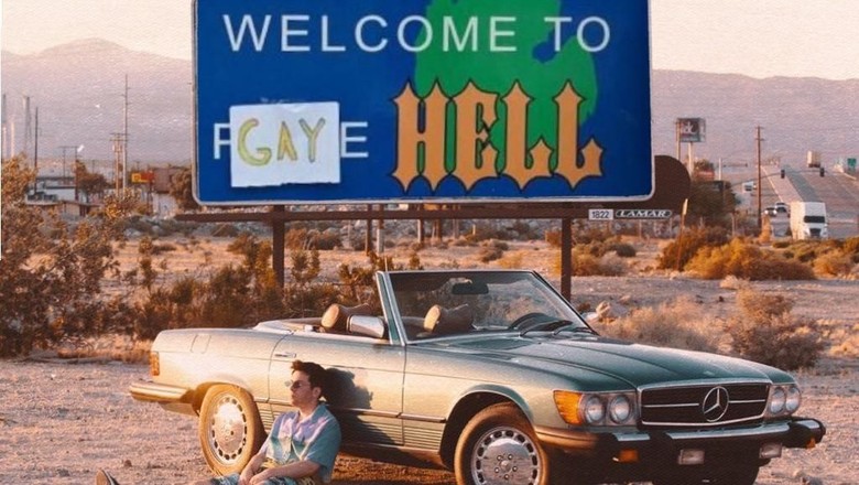 Gay Hell Elijah Daniel membeli kota dan mengubah namanya menjadi Gay Hell.