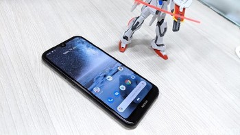 Ponsel ini ditenagai Snapdragon 439 dan didukung RAM 3 GB dan ROM 32 GB.  Foto: Adi Fida Rahman/detikINET