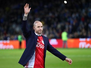Diminati Barca dan Chelsea, Ten Hag Malah Teken Kontrak Baru di Ajax