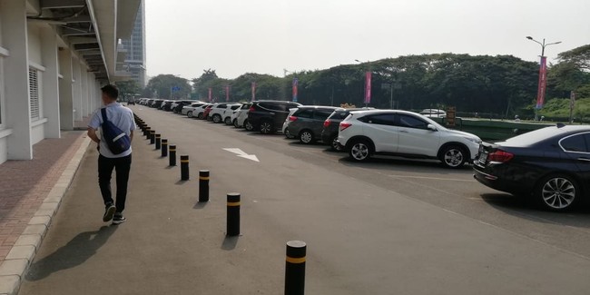 Parkir Kampus yang Dinilai Terlalu Mahal untuk Mahasiswa