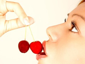 Bibir Buah Cherry Digandrungi di Korea, Seperti Apa Bentuknya?
