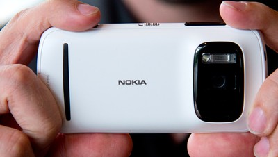Mengenang Nokia 808 Pureview yang Kameranya Dahsyat