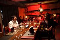Diprotes Netizen Karena Makan Bareng Jackie Chan, Drummer 'X Japan' Minta Maaf