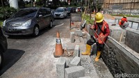 Dinas Pariwisata dan Kebudayaan DKI Jakarta nantinya akan mengatur para seniman untuk tampil di ruang ekspresi tersebut.