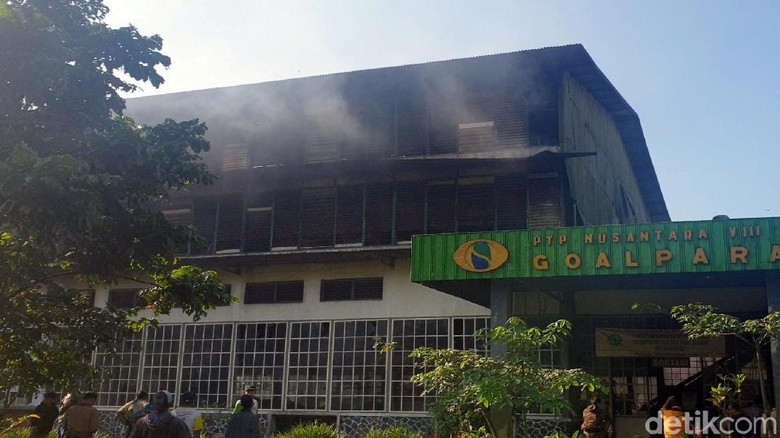 Pabrik Teh PTPN VIII yang Terbakar di Sukabumi Bangunan Bersejarah Pabrik Teh PTPN VIII yang Terbakar di Sukabumi Bangunan Bersejarah