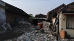 Begini Penampakan Sampah Impor yang Menggunung di Mojokerto