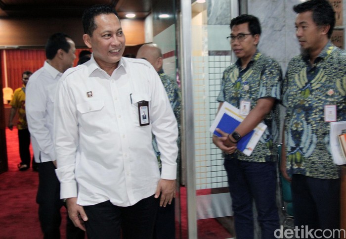 Direktur Utama Bulog Budi Waseso hadiri rapat dengar pendapat bersama Komisi IV DPR. Apa saja yang dibahas Buwas bersama DPR?