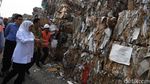 Begini Penampakan Sampah Impor yang Menggunung di Mojokerto
