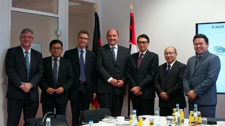 PT KAI dan ALSTOM Jerman Siapkan Kesepakatan Kerja Sama Kereta Api Hidrogen PT KAI dan ALSTOM Jerman Siapkan Kesepakatan Kerja Sama Kereta Api Hidrogen