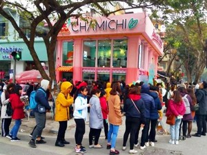 Rela Antre Berjam-jam Beli Bubble Tea, Gambarkan Orang Tak Percaya Diri
