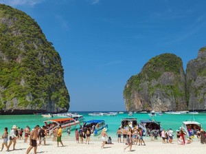 Hindari Keramaian, Ini 5 Tips Liburan di Negara Orang