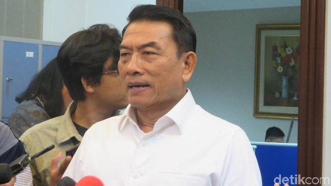 Corona Serang RI, Warga Borong Sembako hingga Masker