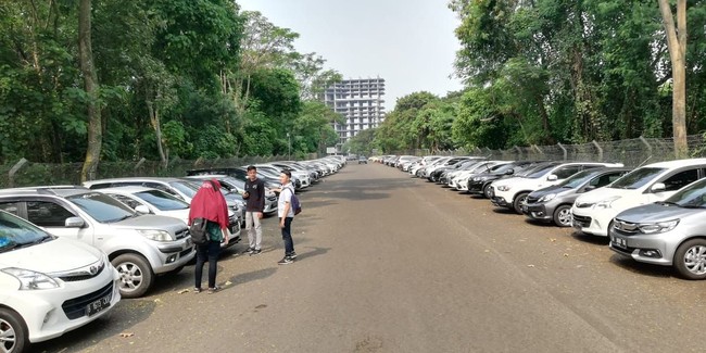 Parkir Kampus yang Dinilai Terlalu Mahal untuk Mahasiswa