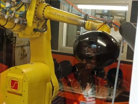 Intip Produksi Helm yang Dipakai Paspampres Jokowi dan Ariel Noah