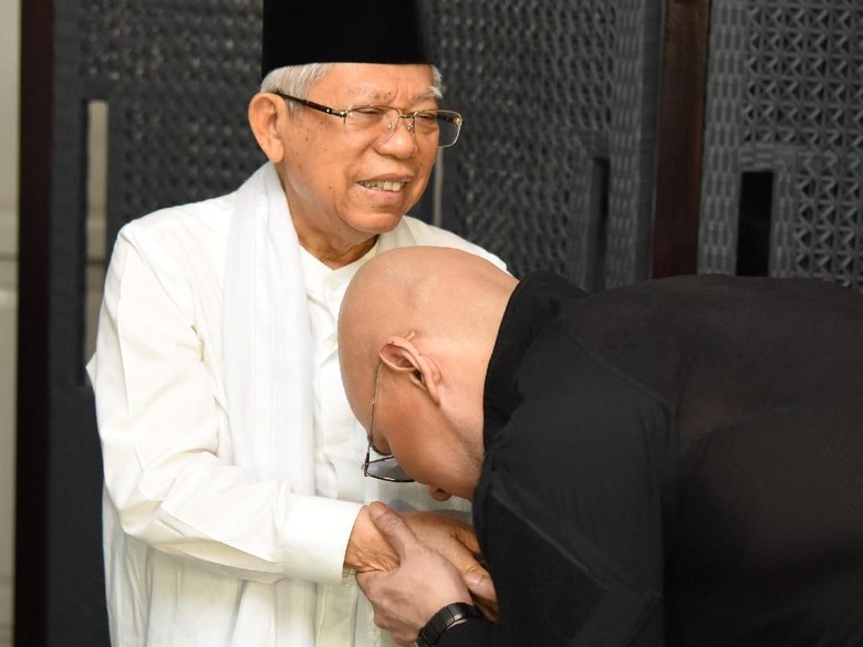 Ahmad Deddy Corbuzier atau Muhammad Deddy Corbuzier? Ahmad Deddy Corbuzier atau Muhammad Deddy Corbuzier?