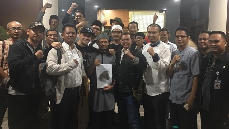 Pengacara: Rahmat Baequni Tidak Ditahan Pengacara: Rahmat Baequni Tidak Ditahan
