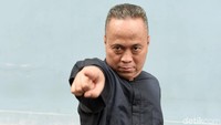 Usai ramai berita soal hijrah, Ki Joko Bodo menyebut masih menjadi dirinya sendiri. Pool/Noel/detikFoto.