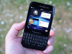 BlackBerry Q5, Ponsel dengan Bentuk yang Kini Sudah Punah