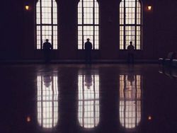 Kumpulan Foto Simetris Keren yang Menginspirasi