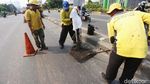Jalan Bopeng di Flyover Kampung Melayu Ditambal