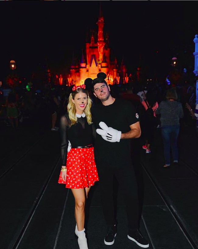 Walaupun lamarannya ternyata settingan, namun Gabriel dan Marissa benar-benar sepasang kekasih. Mereka kerap mengunggah foto romantis di akun masing-masing dan telah bersama sejak 2014. Foto: Instagram/ Marissa Casey Fuchs