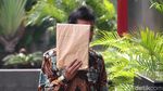 Diperiksa KPK, Bupati Solok Selatan Kok Malu-malu?