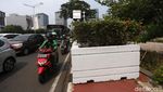 Duh, Trotoar di Kawasan MRT Dukuh Atas Tertutup Pot Bunga