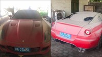 Ferrari 599 itu kini di bawah naungan polisi di kawasan Dongguan, China usai teribat kecelakaan. Usut punya usut, mobil tak terdaftar dalam registrasi kendaraan di China juga tidak memiliki asuransi. Hal tersebut membuat Ferrari 599 bekas berwarna merah itu tak bisa dikendarai di China. dok AsiaWire.