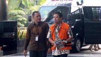 Nama Ketua Umum PPP Romahurmuziy alias Rommy sebelumnya disebut dalam persidangan mantan pejabat Kementerian Keuangan (Kemenkeu) Yaya Purnomo. Hal itu disampaikan Wakil Bendahara Umum (Wabendum) PPP Puji Suhartono.
