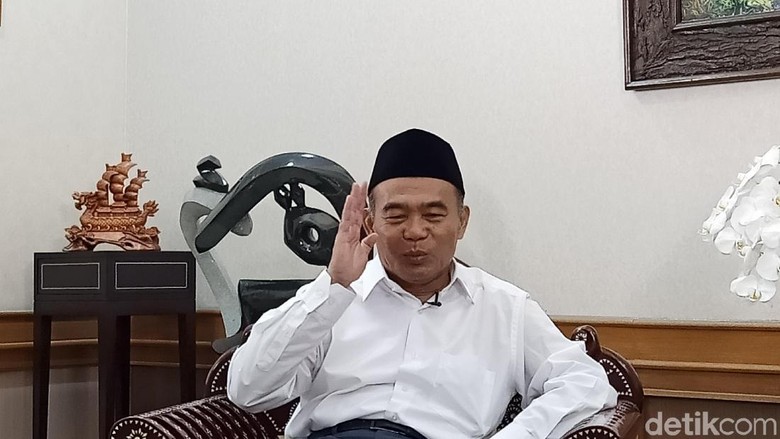 Mendiknas Akan Rotasi Guru Setiap 4 Tahun Mendiknas Akan Rotasi Guru Setiap 4 Tahun