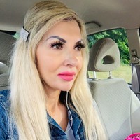 Seperti dikutip Daily Record, Rachel mengaku akan melakukan operasi plastik seumur hidupnya. Bahkan saat aku 80 tahun aku akan masih melakukan botox dan filler karena aku ingin jadi sempurna, akunya.  Foto: Instagram @rachel_evans_bikini