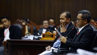 Ahli yang dihadirkan tim hukum Joko Widodo (Jokowi)-Maruf Amin, Dr Heru Widodo, bicara soal sejarah putusan Mahkamah Konstitusi (MK) yang tak pernah mendiskualifikasi calon dalam Pemilu.