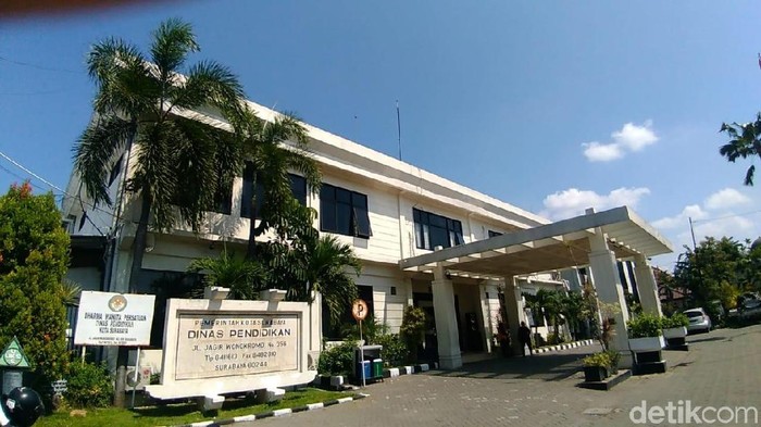 dispendik surabaya
