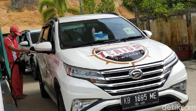 Daihatsu Terios yang melakukan perjalanan Ekspedisi Terios 7 Wonders di Perbatasan Kalimantan Foto: Luthfi Anshori Daihatsu Terios yang melakukan perjalanan Ekspedisi Terios 7 Wonders di Perbatasan Kalimantan Foto: Luthfi Anshori