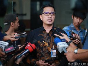 KPK Cegah Staf Romahurmuziy ke Luar Negeri
