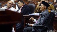 Sebelumnya, Hairul Anas Suadi menjadi salah satu saksi yang dihadirkan tim hukum Prabowo-Sandi dalam persidangan MK. Caleg PBB itu dihadirkan untuk memberi kesaksian soal materi kecurangan bagian dari demokrasi.