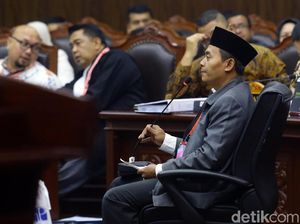 Saat Saksi Jokowi Diperingatkan Hakim Gegara Slide Moeldoko