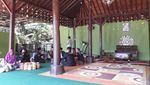 Mualaf Usai Salat Jumat, Deddy Corbuzier Belum Tampak