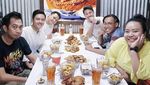 Hobi Makan Ayam Goreng hingga Tengkleng, Ini Gaya Makan Febrian Nindyo HIVI!
