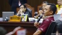 Candra mengatakan proses rekapitulasi di Papua sama saja dengan proses rekapitulasi hasil Pemilu di provinsi lainnya. Menurutnya, saat itu proses rekapitulasi untuk Pilpres berlangsung lebih cepat dibanding dengan pembacaan DC1 DPR maupun DPD.