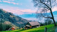 Yang pertama, adalah Swiss. Negara ini dianggap memiliki biaya hidup tertinggi, dinilai dari transportasi, akomodasi dan kebutuhan hidup lainnya menurut Ceoworld (Risa Sondari/dTraveler)