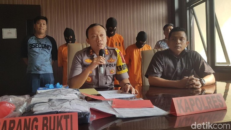 3 Oknum Guru Cabul di Serang Lakukan Perbuatan Asusila di Sekolah 3 Oknum Guru Cabul di Serang Lakukan Perbuatan Asusila di Sekolah