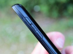 BlackBerry Q5, Ponsel dengan Bentuk yang Kini Sudah Punah