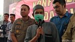 Pakai Masker, Rahmat Baequni Jadi Tersangka Penyebaran Hoax