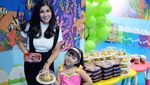 Keseruan Nisya, Adik Raffi Ahmad Saat Kulineran Bareng Keluarga