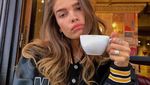 Kulineran Ala Hana Cross, Model Cantik Pacar Brooklyn Beckham